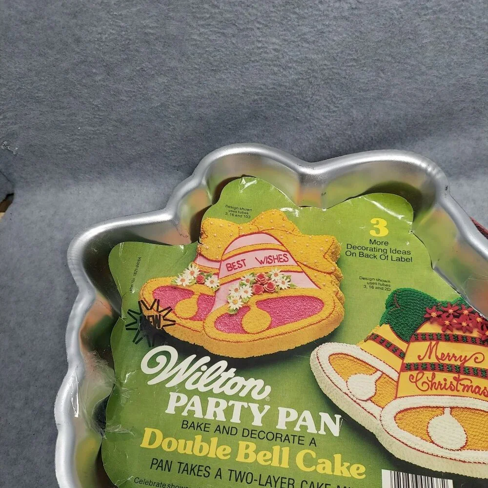 Wilton Party Pan Double Bell‎ Cake Mold 1979 Vintage with the Book